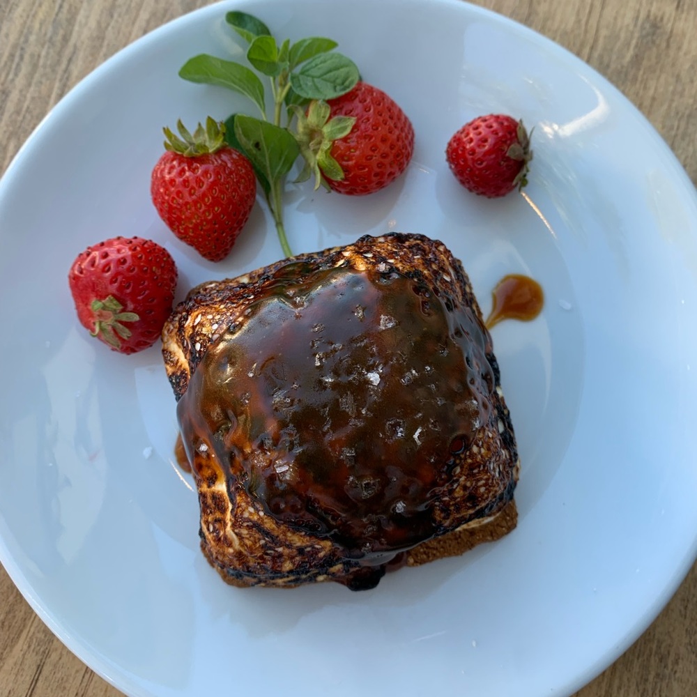 Hi my name is Keira!! I am a college student from Boston & California